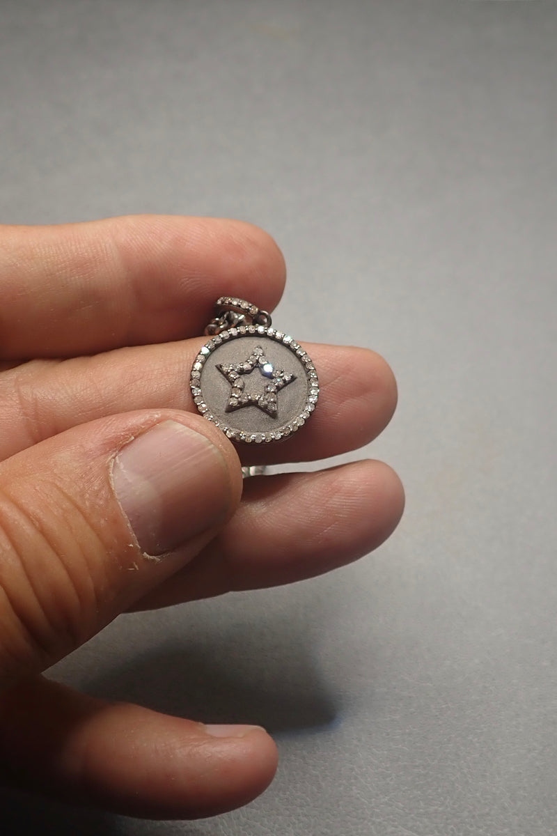 DIAMOND STAR DISC NECKLACE