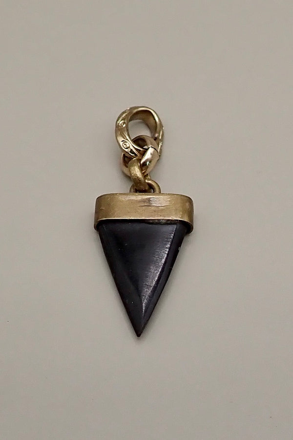 BLACK HORN TOOTH PENDANT
