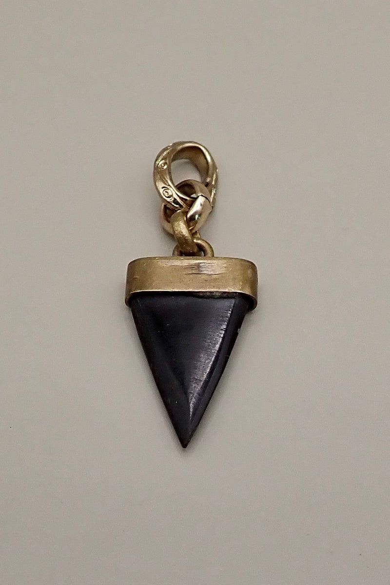 BLACK HORN TOOTH PENDANT