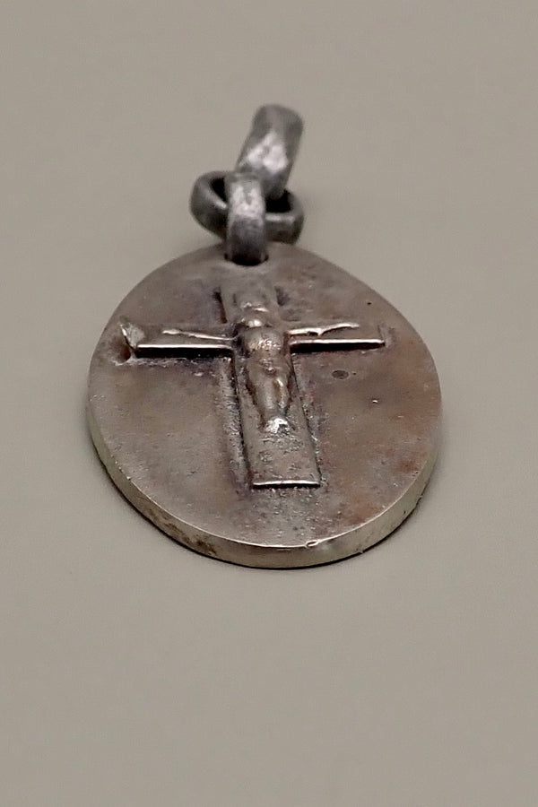 OVAL CROSS TAG PENDANT