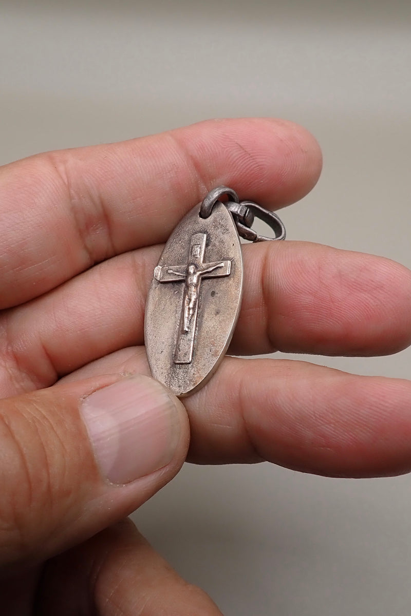 OVAL CROSS TAG PENDANT