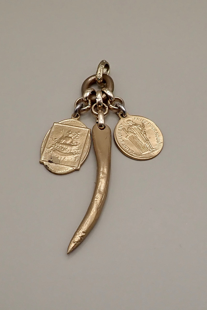LONG HORN & MEDALS PENDANT