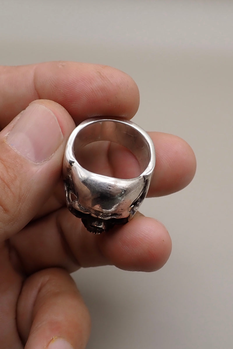 HEAVY SKULL RING