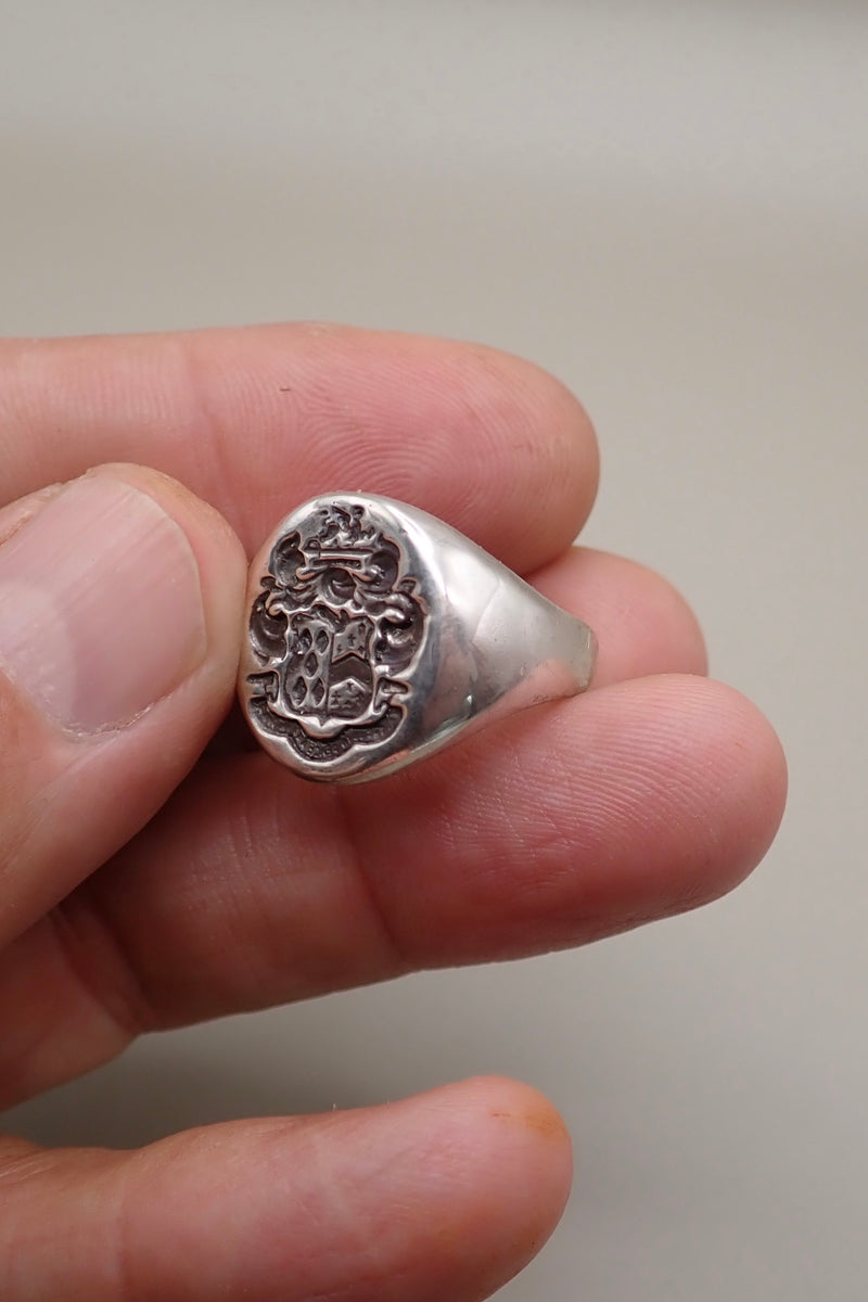 SILVER CREST ARM RING