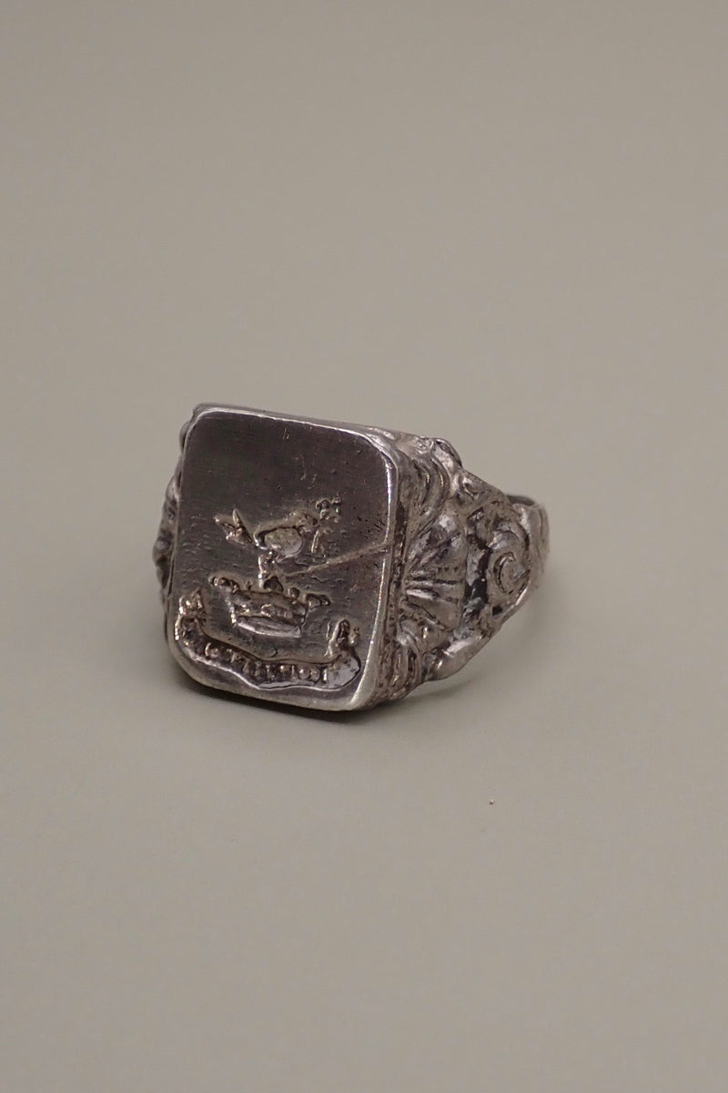 SILVER ARMS SIGNET RING