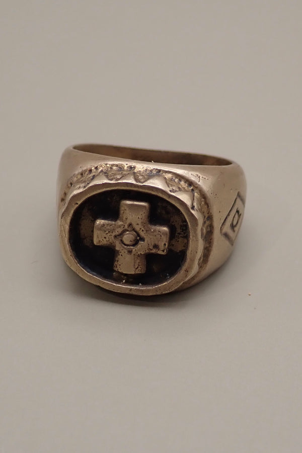 CROSS RING