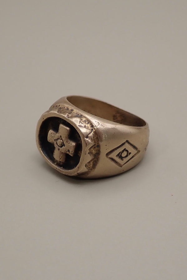 CROSS RING