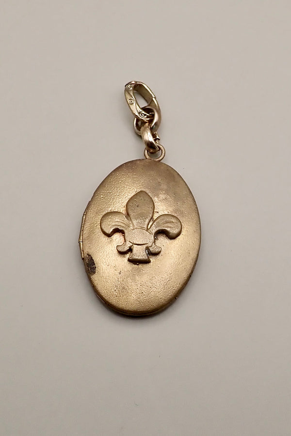 FLEUR DE LIS PENDANT