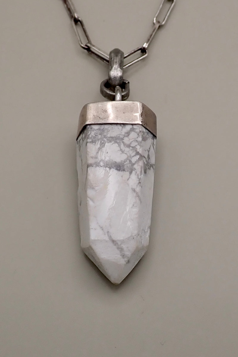 WHITE ROCK CRYSTAL NECKLACE