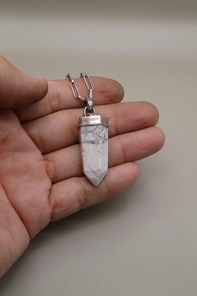 WHITE ROCK CRYSTAL NECKLACE