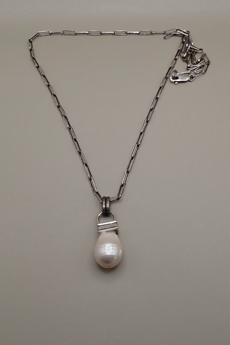 PEARL PENDANT