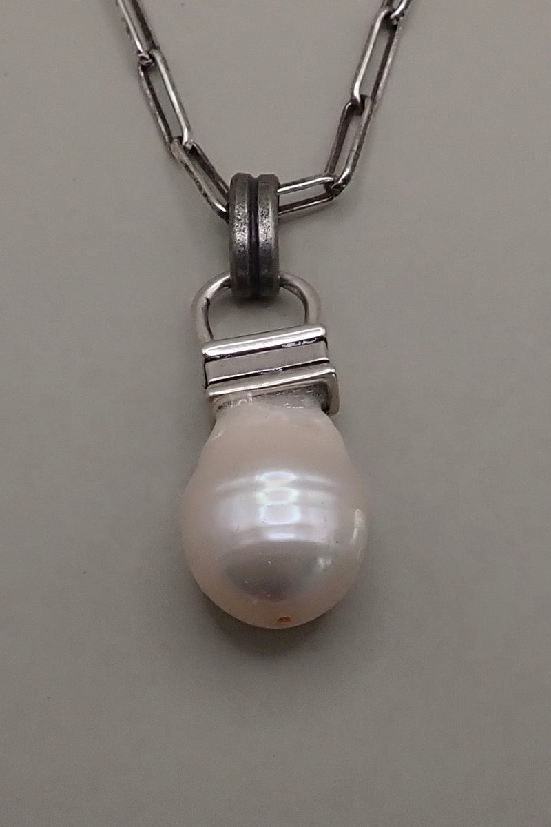 PEARL PENDANT