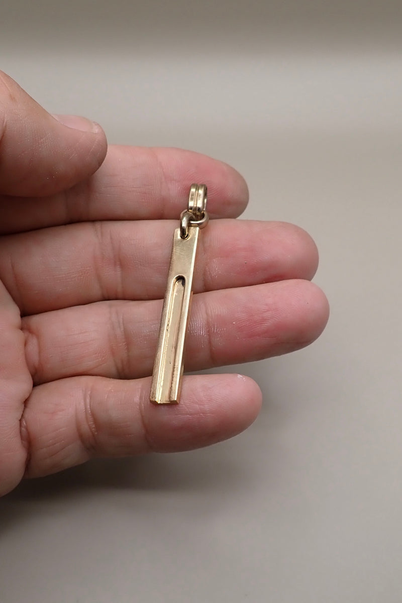 ELONGATED TAG PENDANT