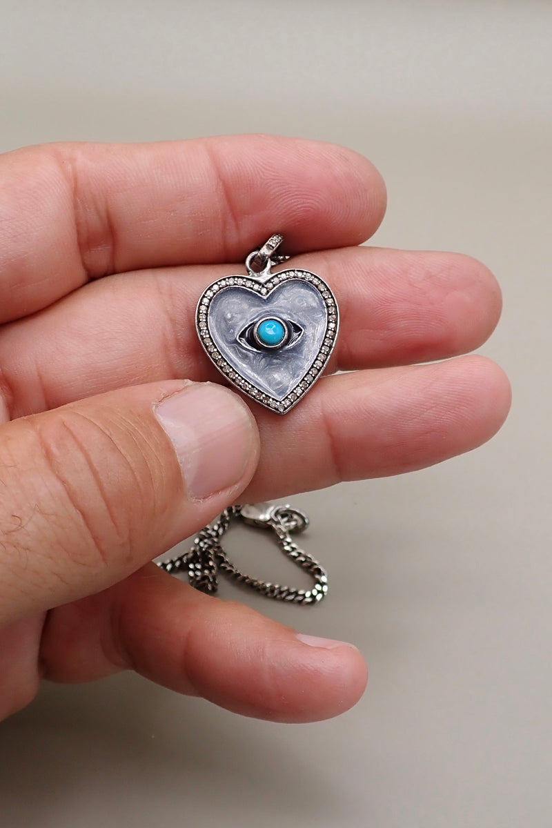 DIAMOND HEART PENDANT