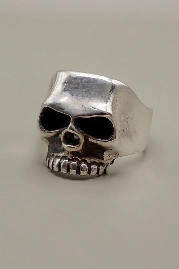 SKULL RING III