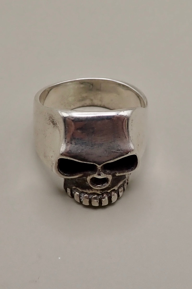 SKULL RING III