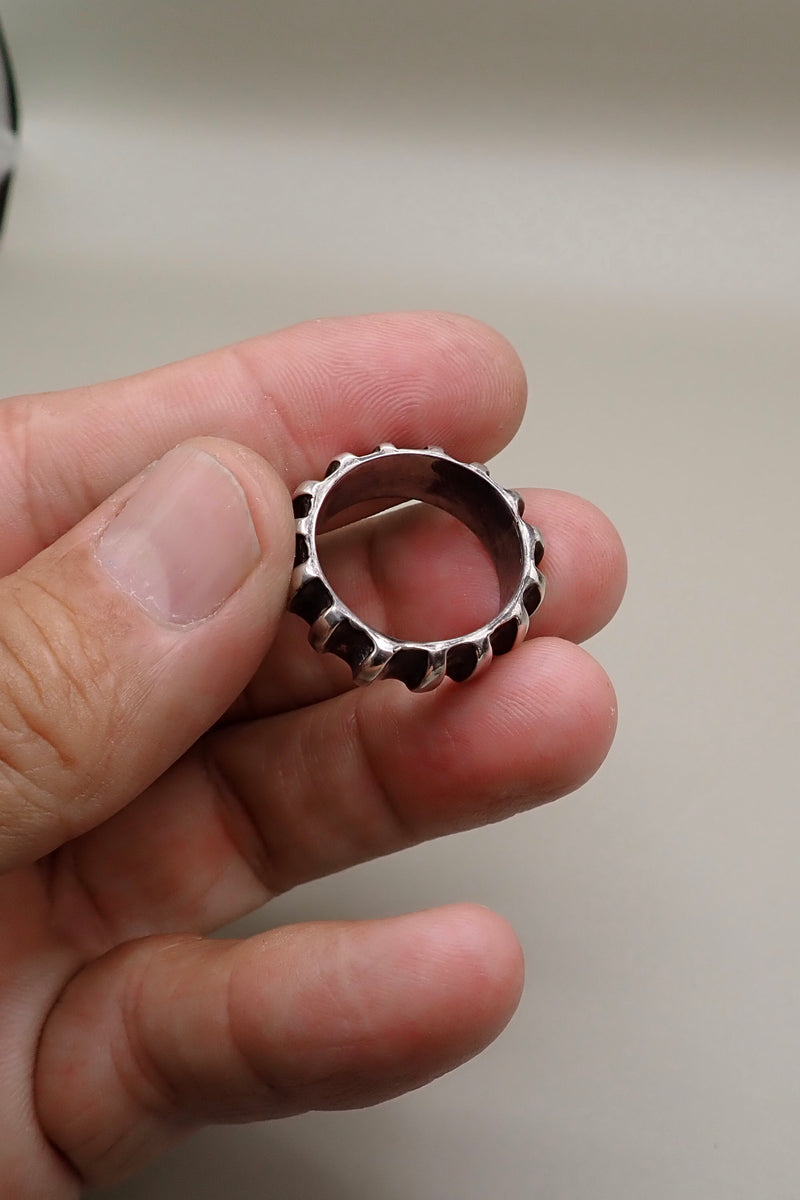 SILVER STRIPES BAND RING
