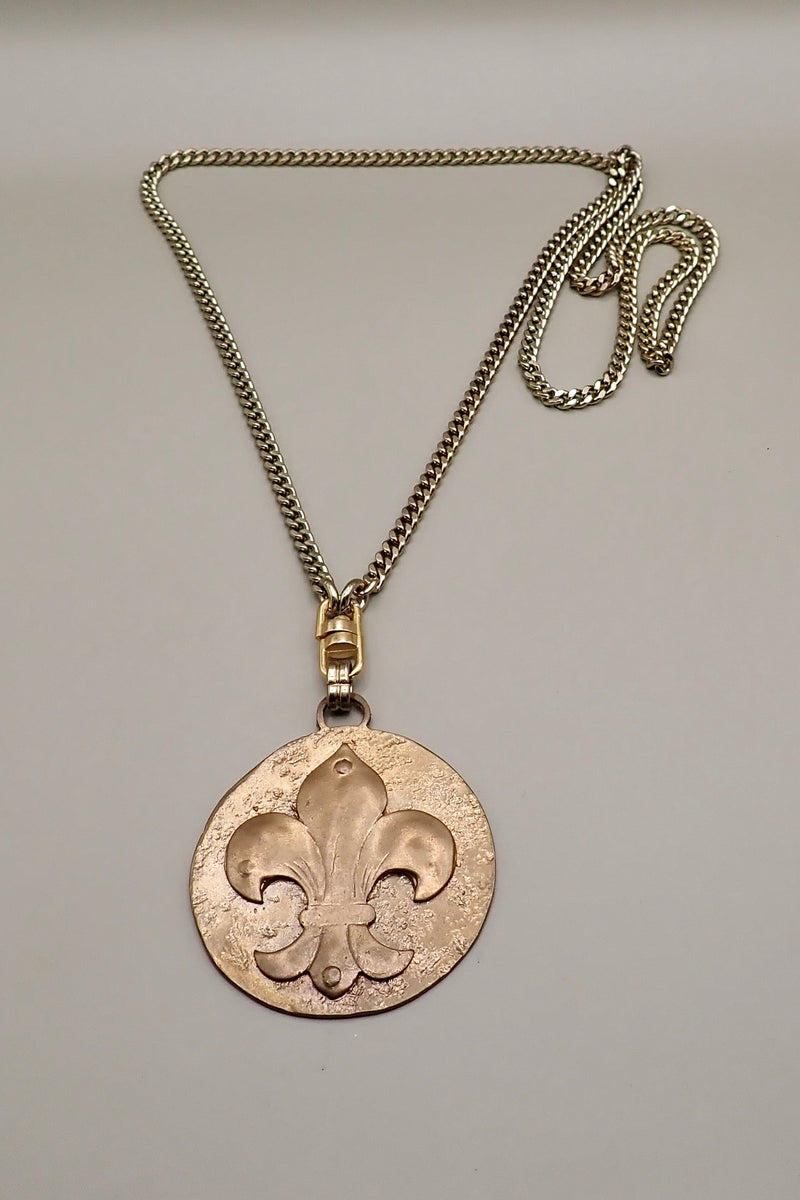 FLEUR DE LIS MEDALLION NECKLACE