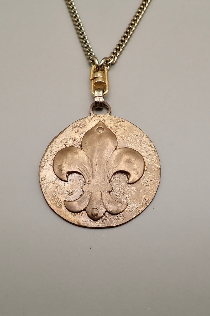 FLEUR DE LIS MEDALLION NECKLACE