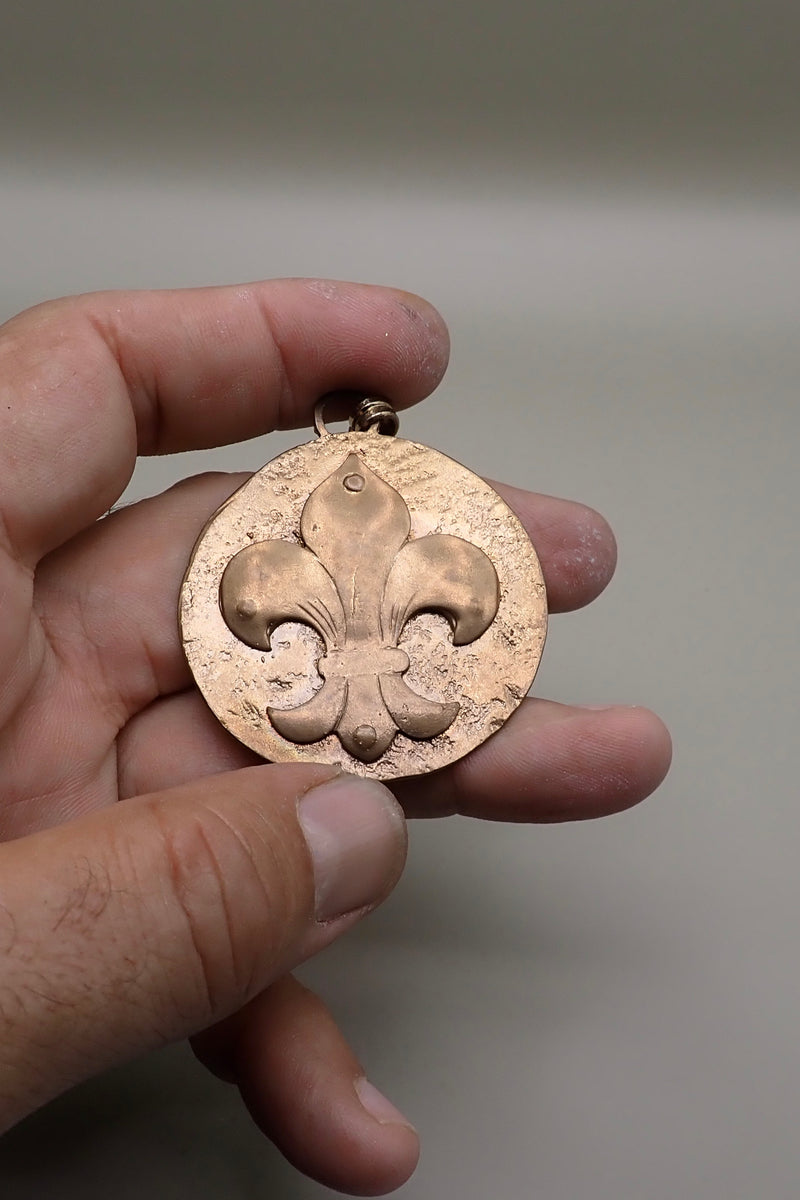 FLEUR DE LIS MEDALLION NECKLACE