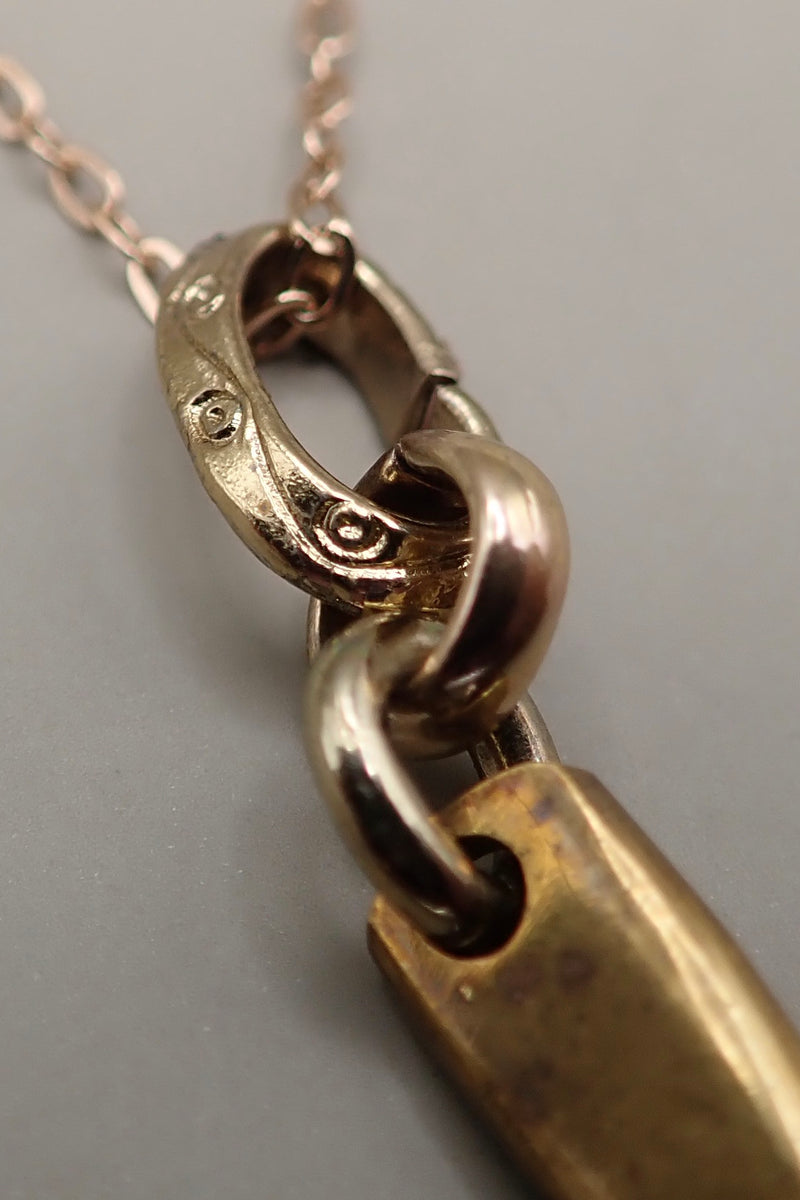 SHORT HORN PENDANT