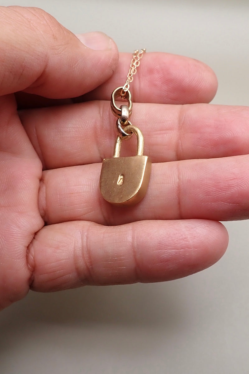 PADLOCK NECKLACE
