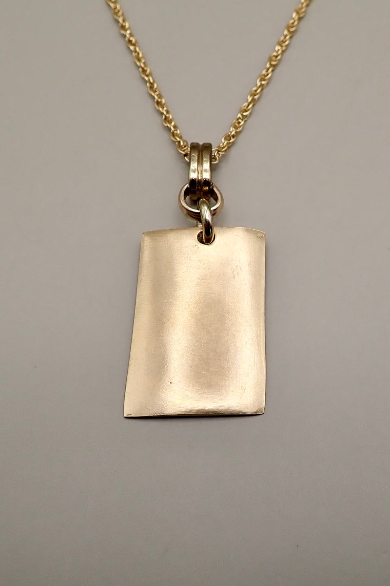 HIDEN QUOTE PENDANT