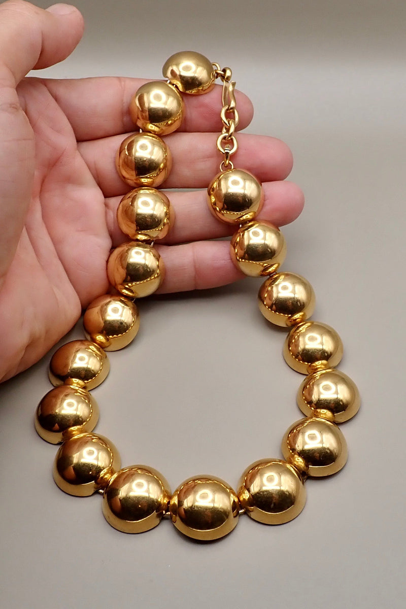 THE NECKLACE