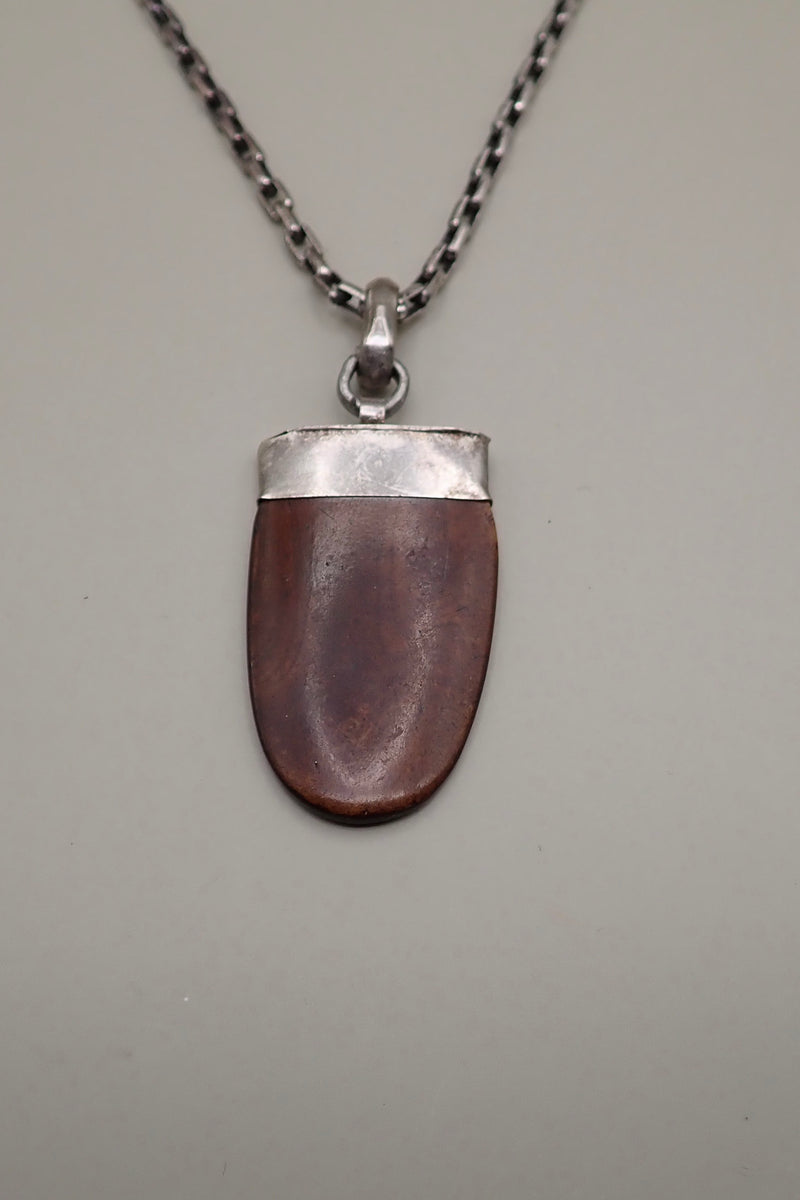 AMULET NECKLACE