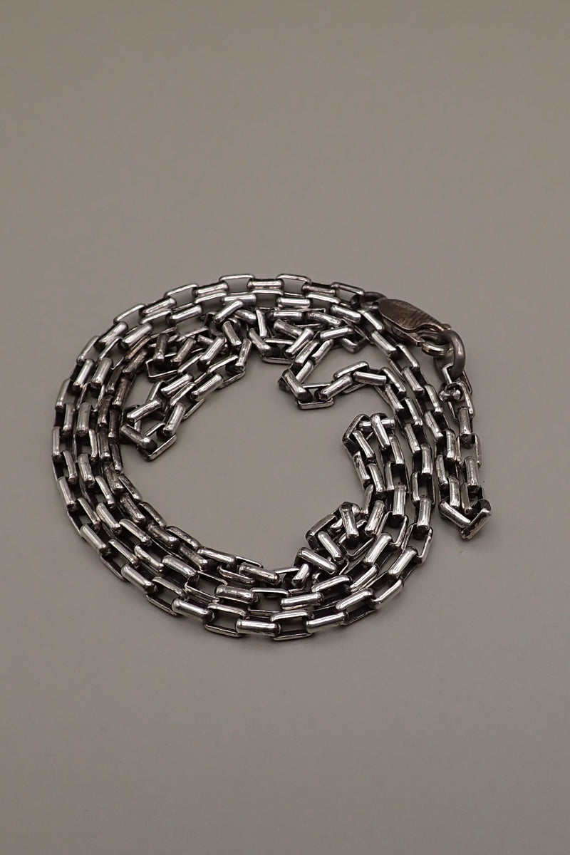 THICK ROLO SILVER CHAIN