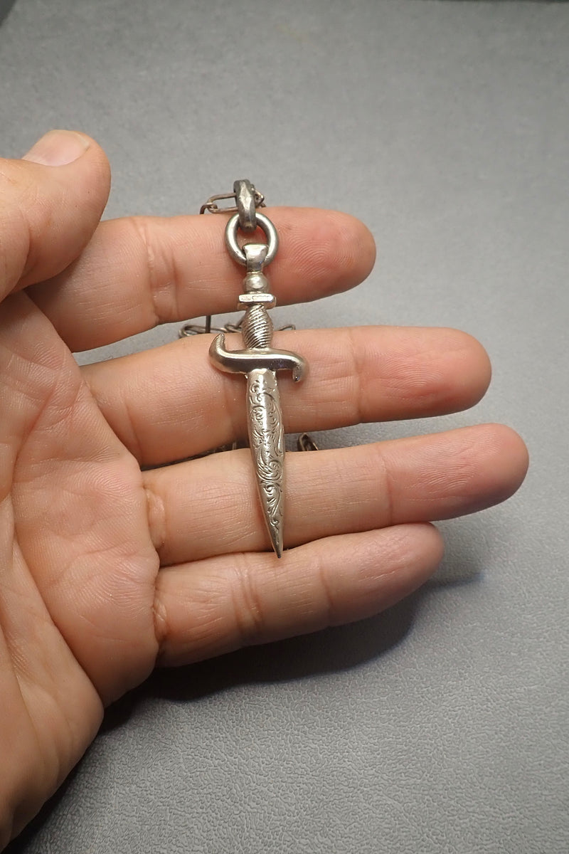 SILVER DAGGER PENDANT