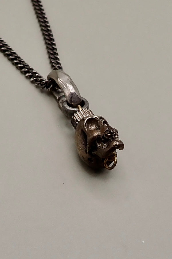 SILVER SKULL PENDANT