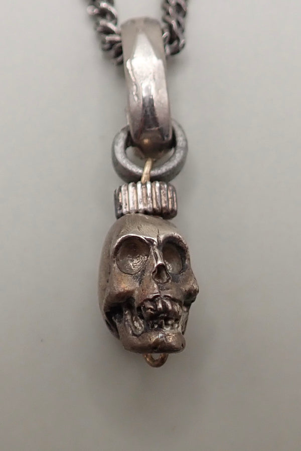 SILVER SKULL PENDANT
