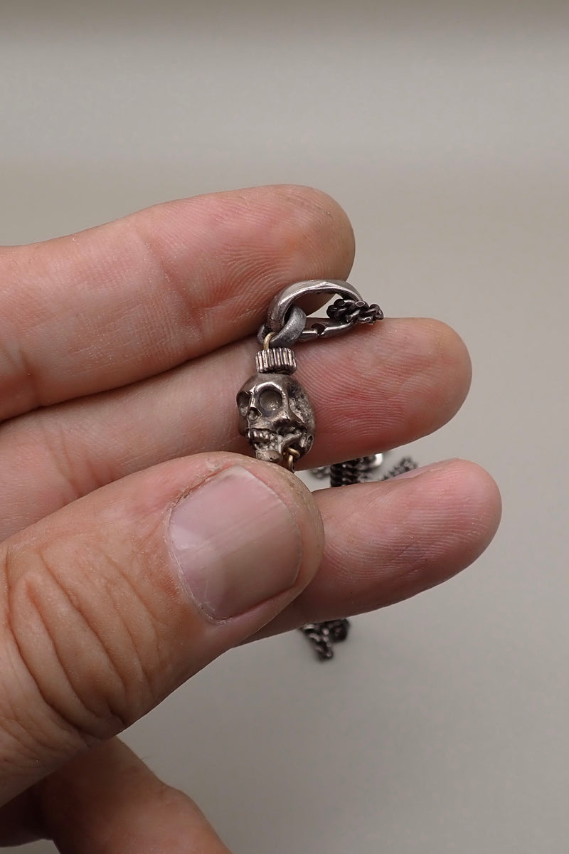 SILVER SKULL PENDANT