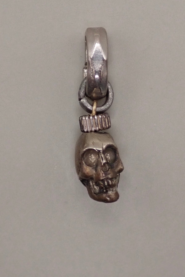 SMALL SKULL PENDANT