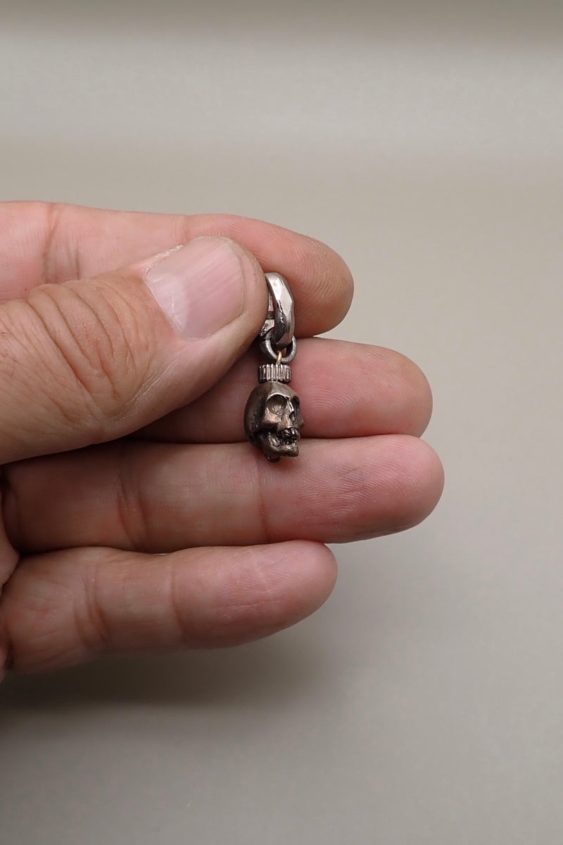 SMALL SKULL PENDANT