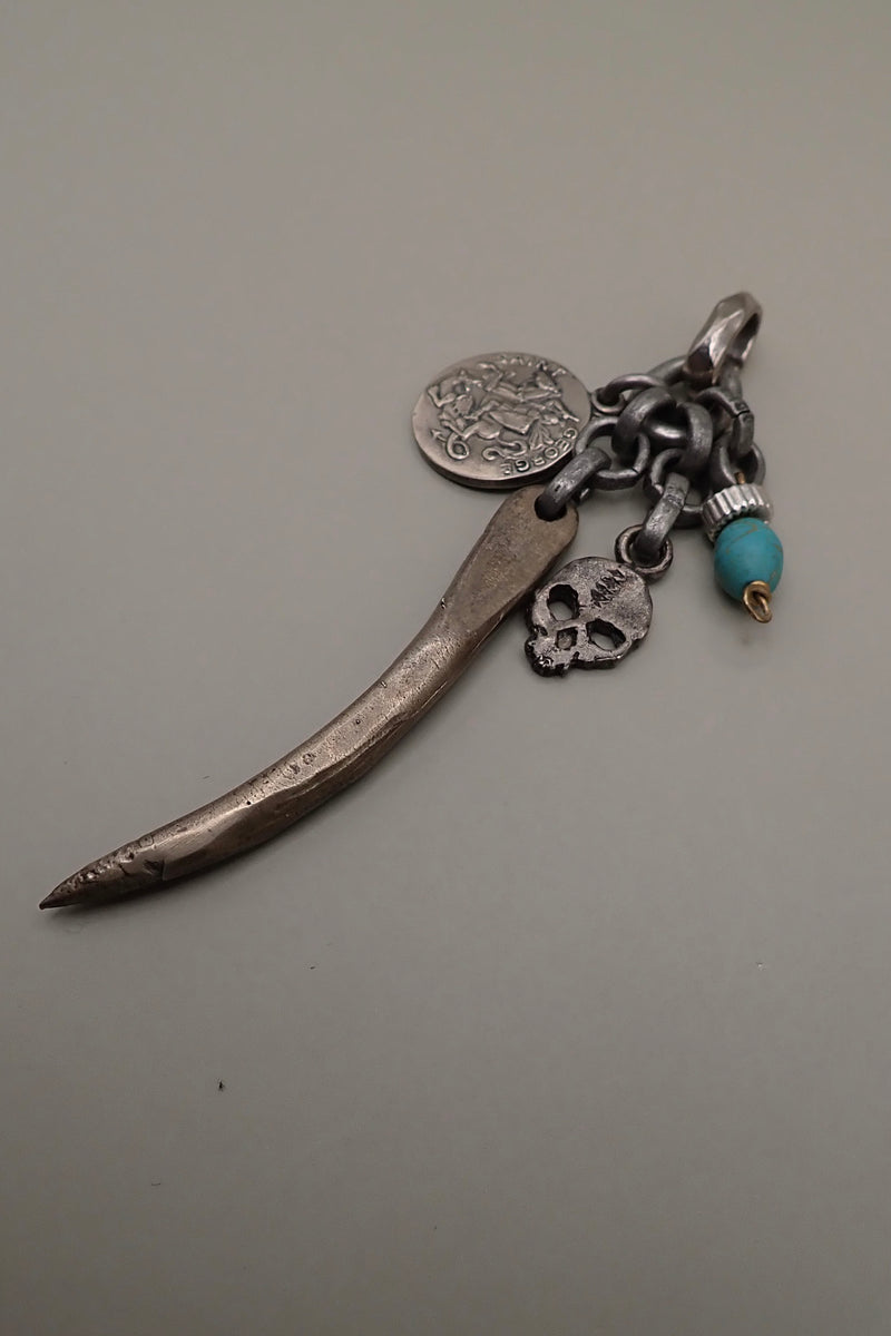 LONG HORN & SKULL/TURQUOISE PENDANT