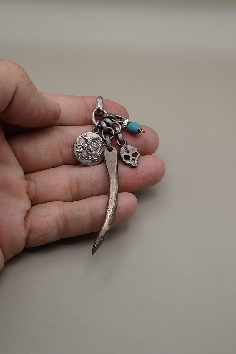 LONG HORN & SKULL/TURQUOISE PENDANT