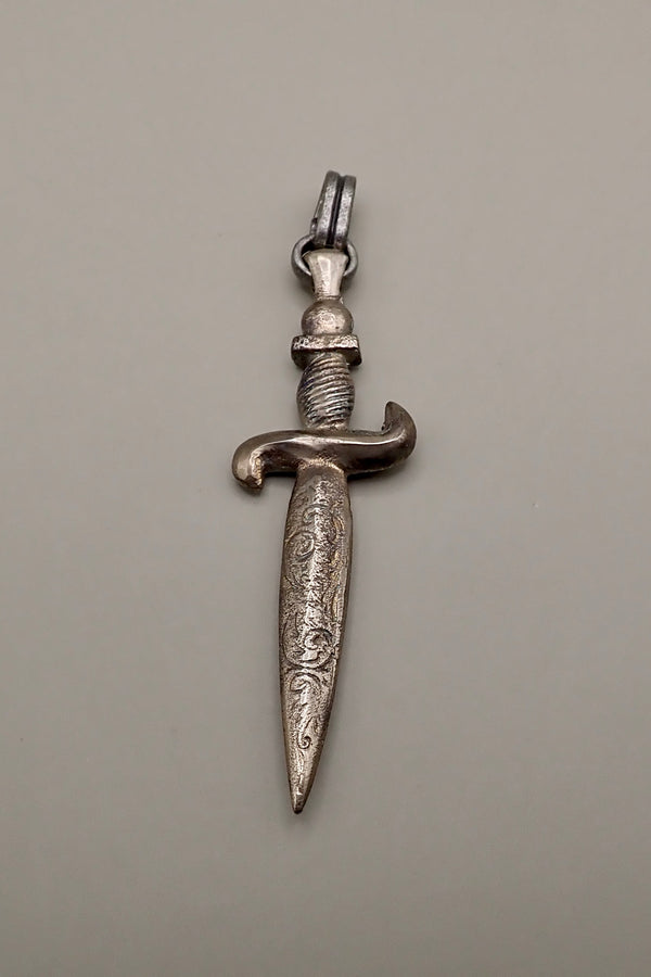 SILVER DAGGER PENDANT