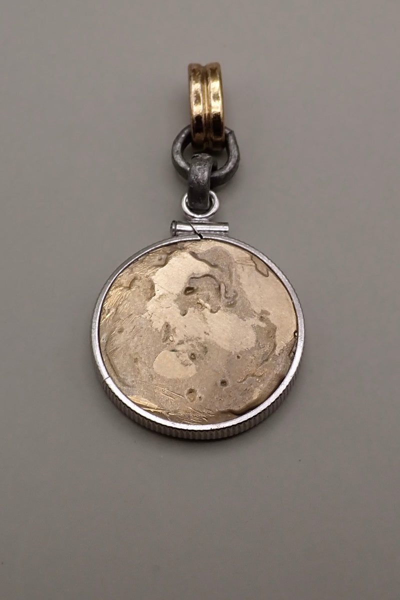 HAMMERED MEDAL PENDANT