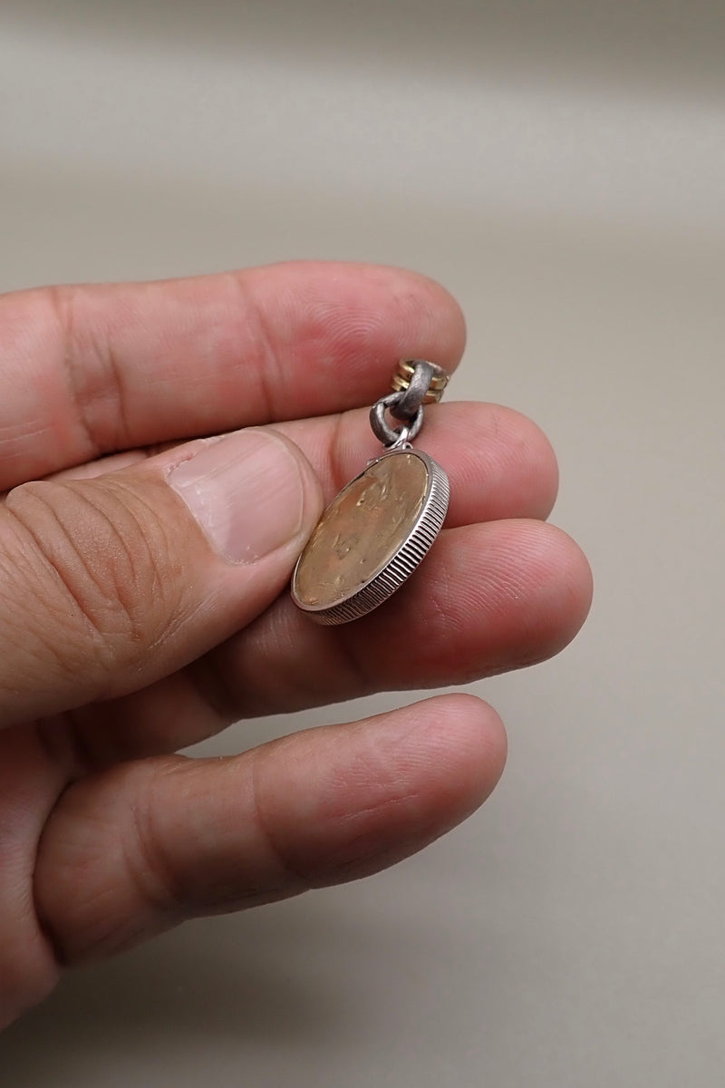 HAMMERED MEDAL PENDANT