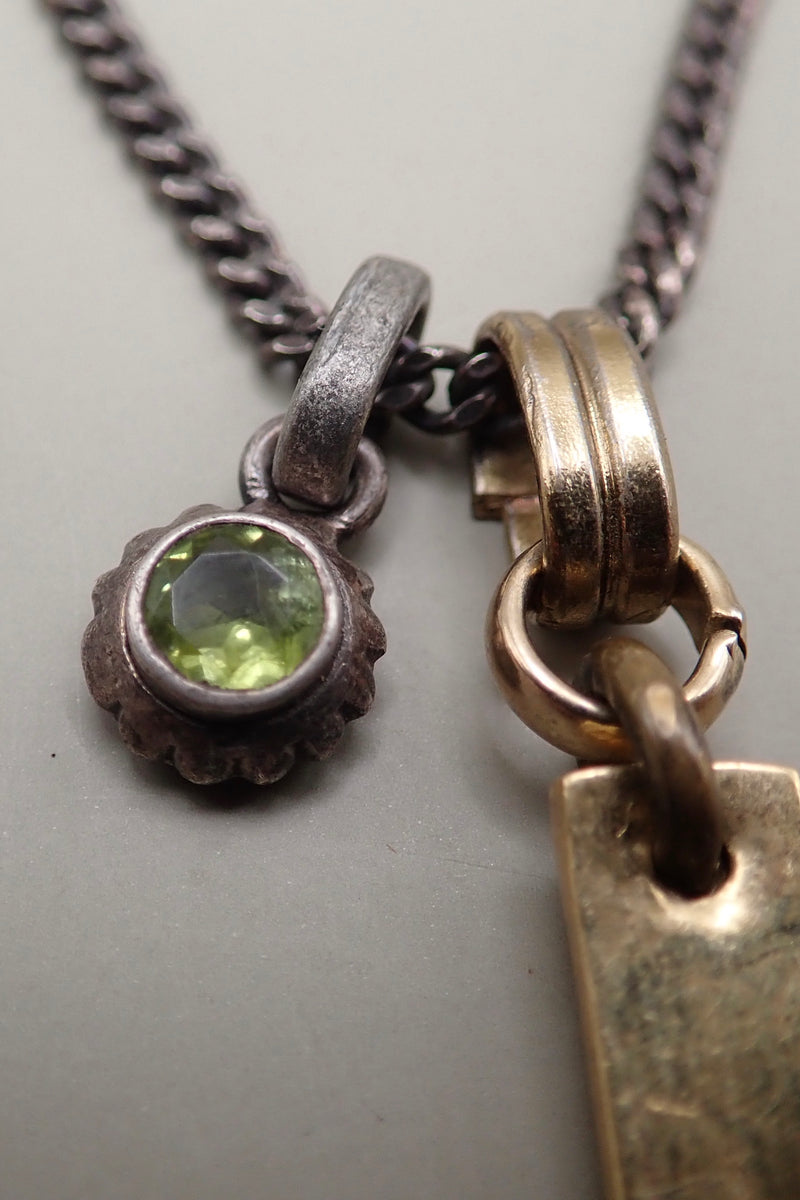LONG TAG/PERIDOT STONE  NECKLACE