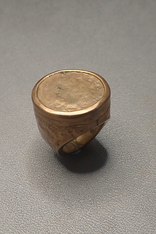 HAMMERED RING