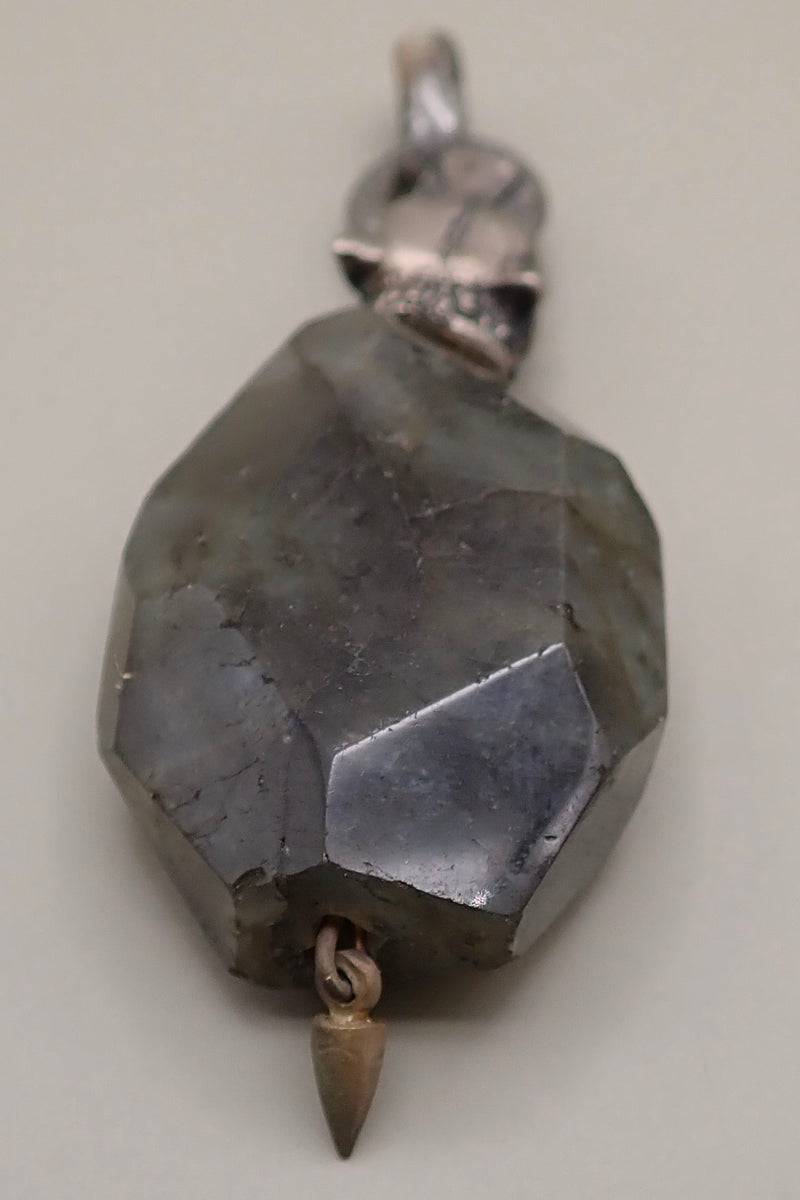 LION HEAD LABRADORITE PROTECTOR PENDANT