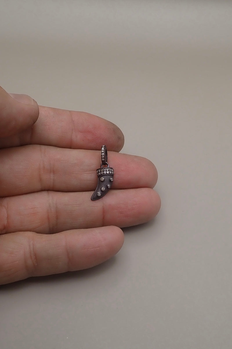 DIAMOND HORN PENDANT