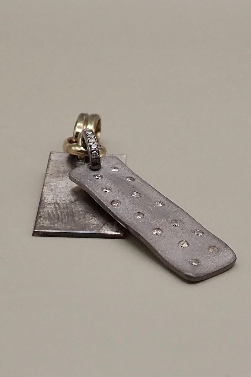 DIAMONDS RECTANGLE PENDANT