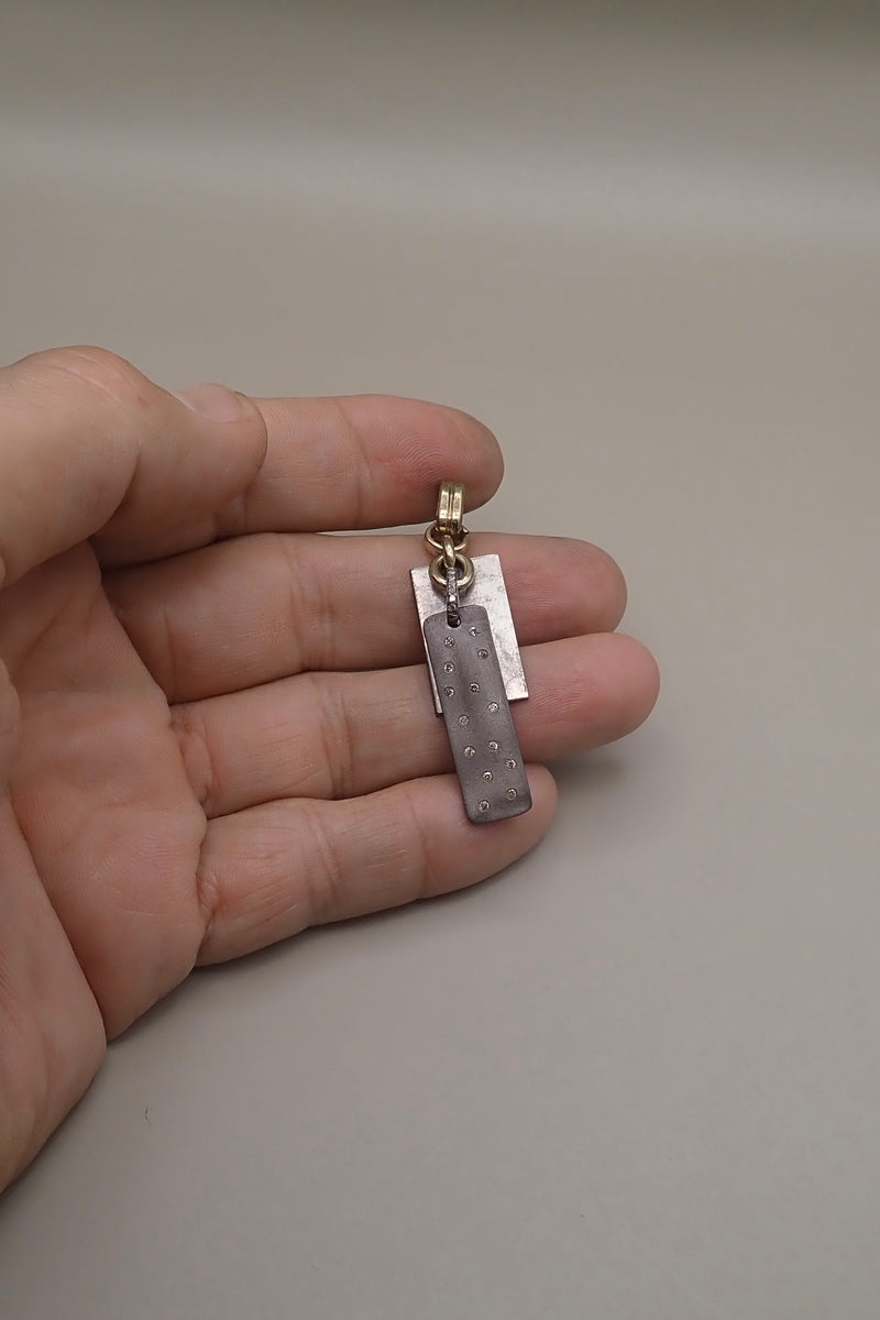 DIAMONDS RECTANGLE PENDANT