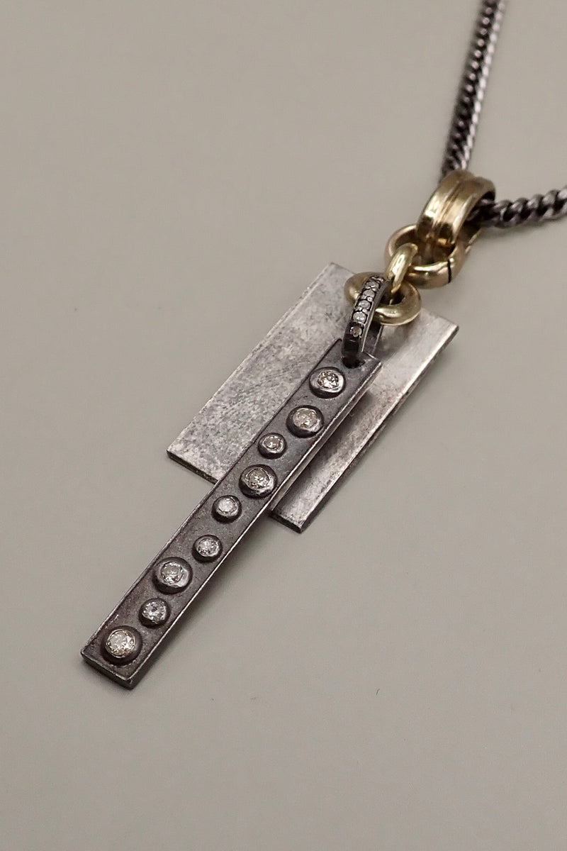 DIAMOND STICK NECKLACE