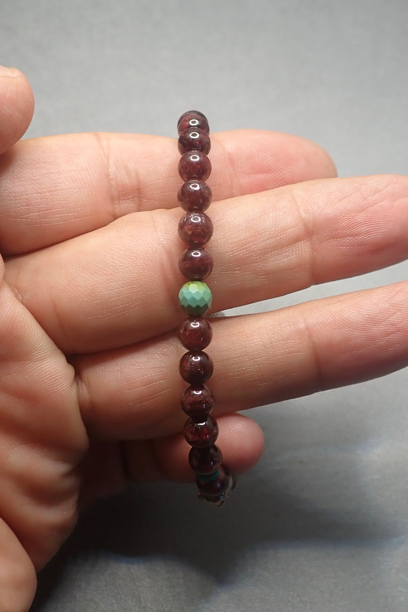 GARNET BRACELET