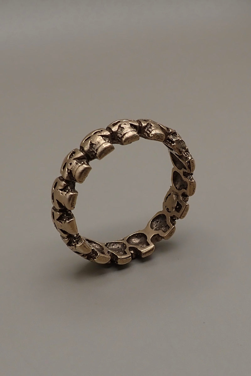 SKULL BAND RING